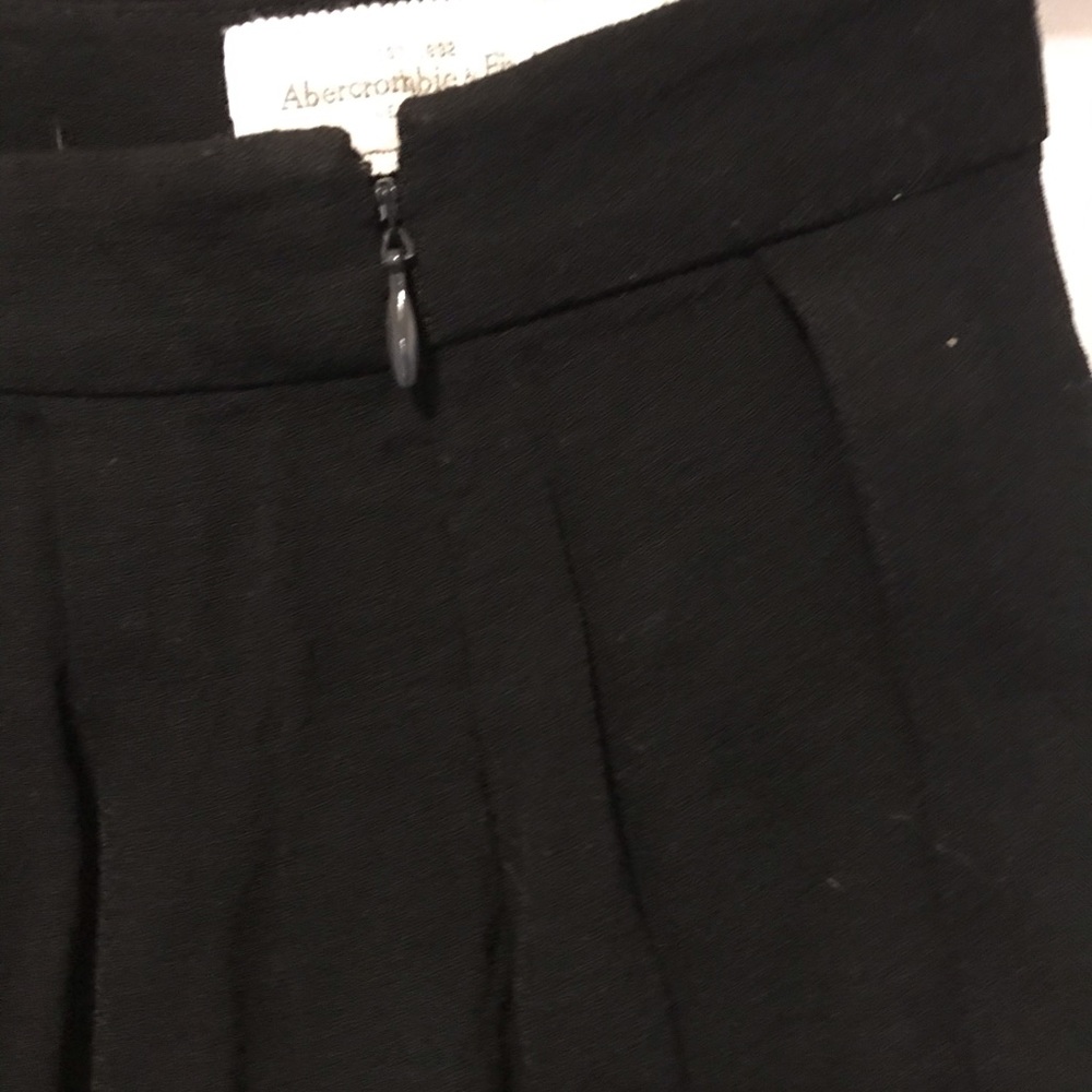 Abercrombie and Fitch rayon pleated detail skirt